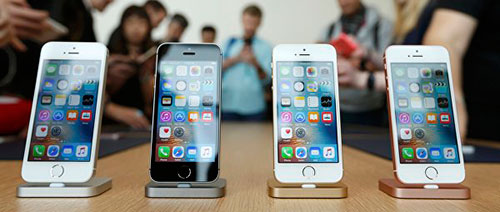 Презентация новой модели смартфона iPhone SE в Купертино
